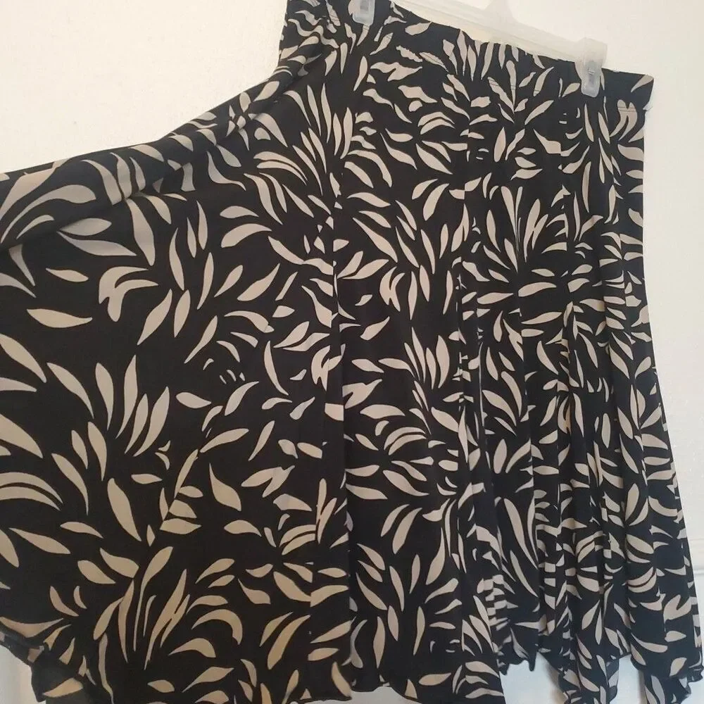 Chicos 3 Midi Skirt Leaves All Over Womens XL Black Assymetric Edges Chico's XL
